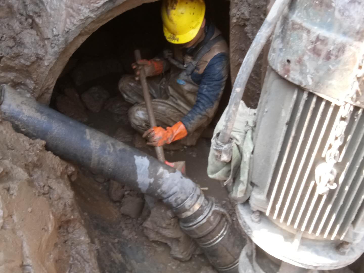 畅好乡管道清淤