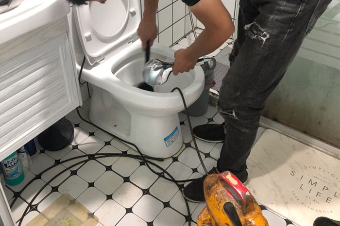 畅好乡马桶堵塞自己疏通还是找师傅?专业上门服务让你省时更省心